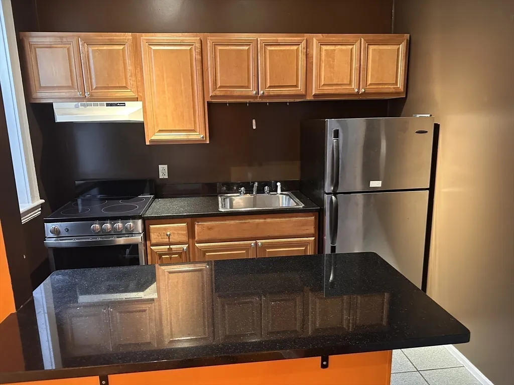 24 Peterborough St, Fenway