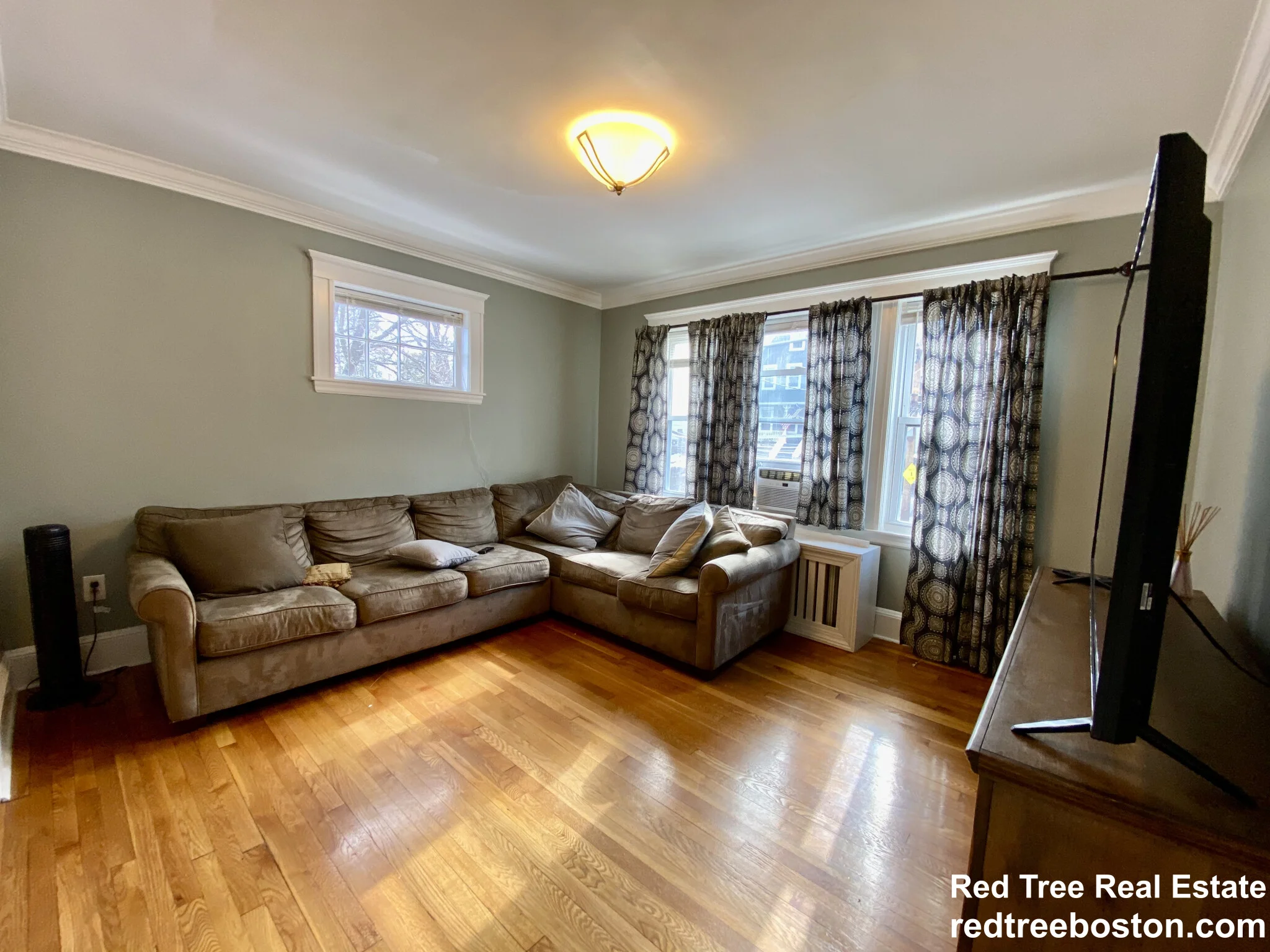 98 Whitford St, Roslindale