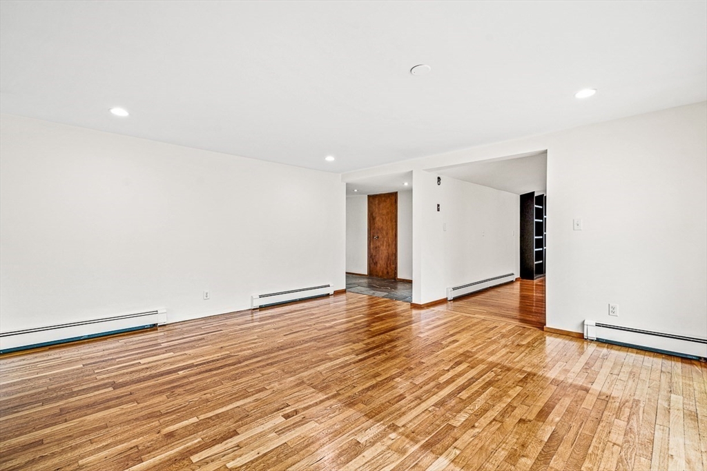 583 Gay St, Westwood