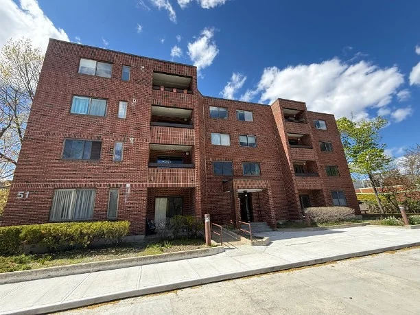 51 John, North Brookline