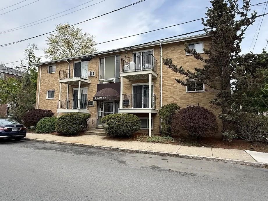 87 Cedar St, Malden
