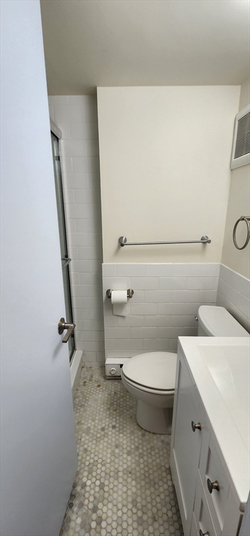 12 Stoneholm St, Fenway