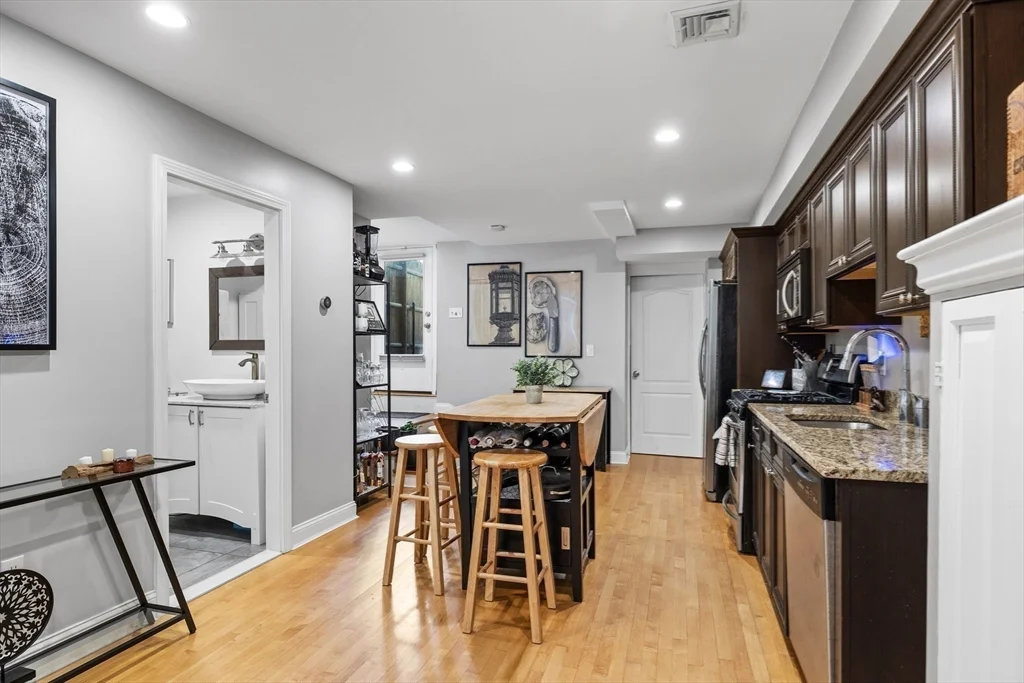 754 E 4th, South Boston