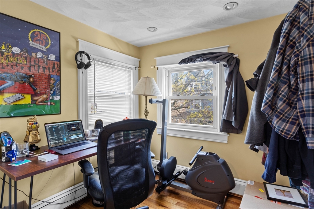 18 Gaston St, Roxbury