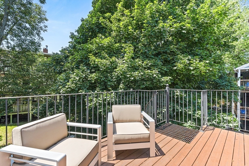 30 Middle St, South Boston