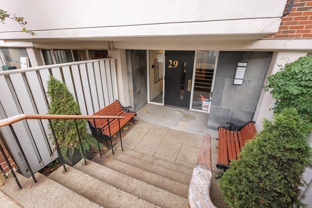 29 Concord Ave, Harvard Square