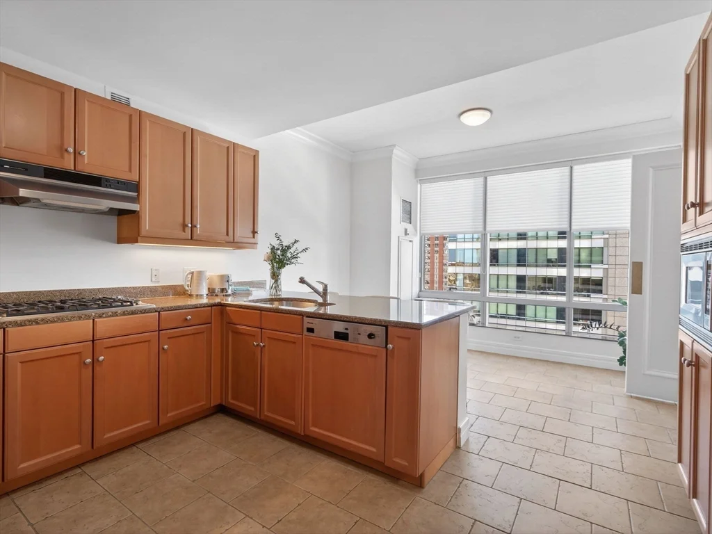 1 Avery St, Midtown