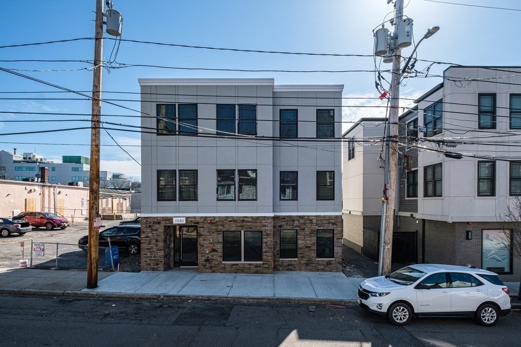 1540 North Shore Rd, Revere