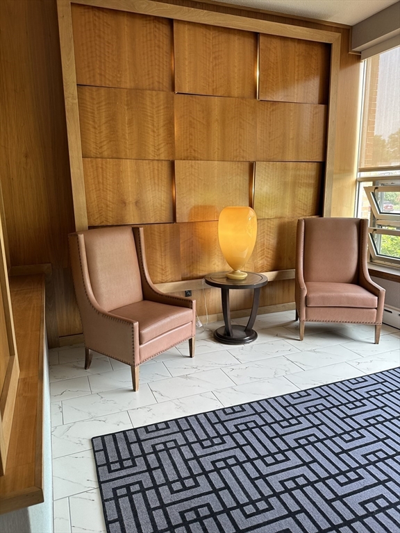 20 Hammond Pond Pkwy, Chestnut Hill