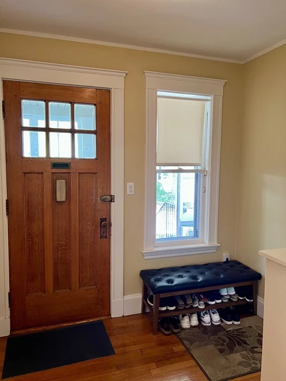 52 Mount Vernon St, Arlington Heights