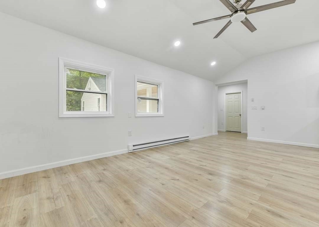 18 Payne Ave, Weymouth