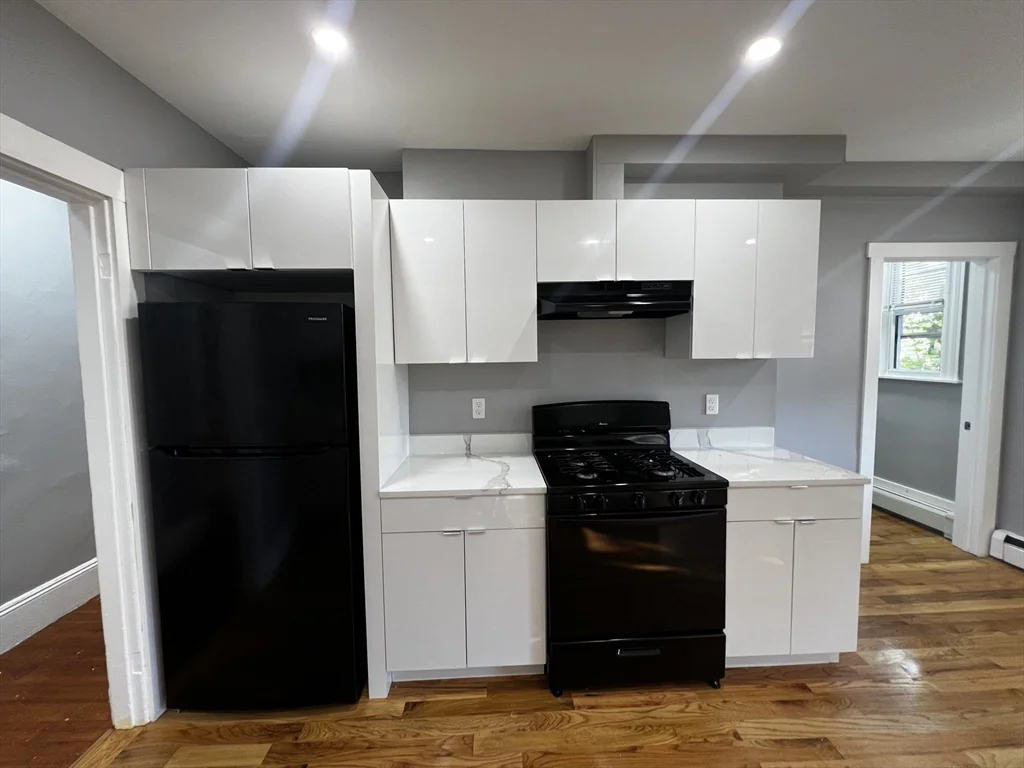 5 Sunset St, Mission Hill