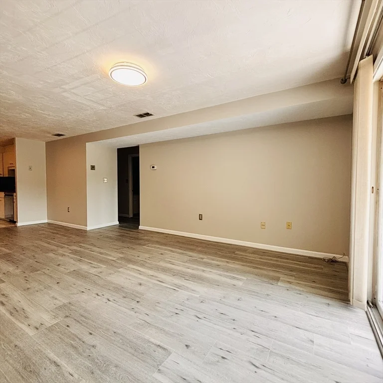 364 Neponset St, Canton