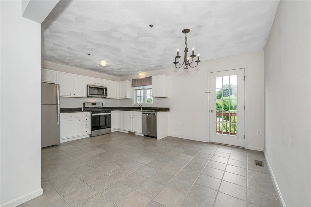 42 Rogers St, Tewksbury