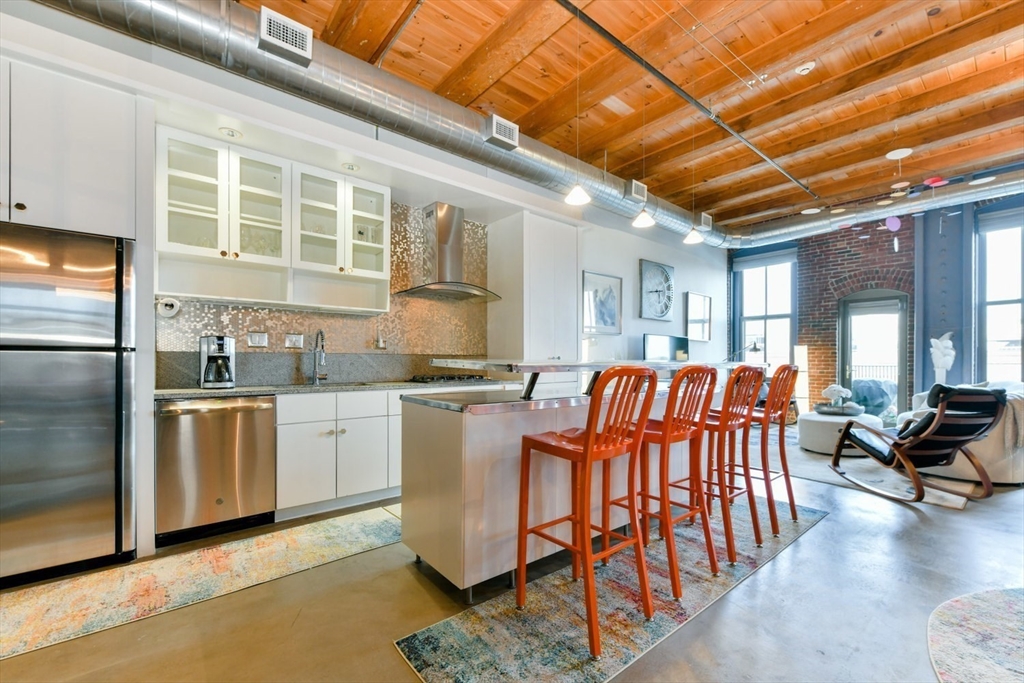 35 Channel Center St, South Boston