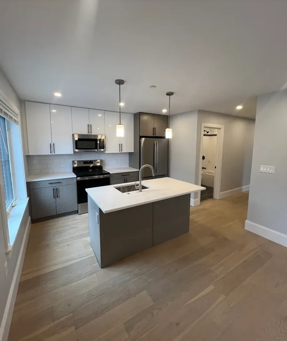 425 Market St, Oak Square