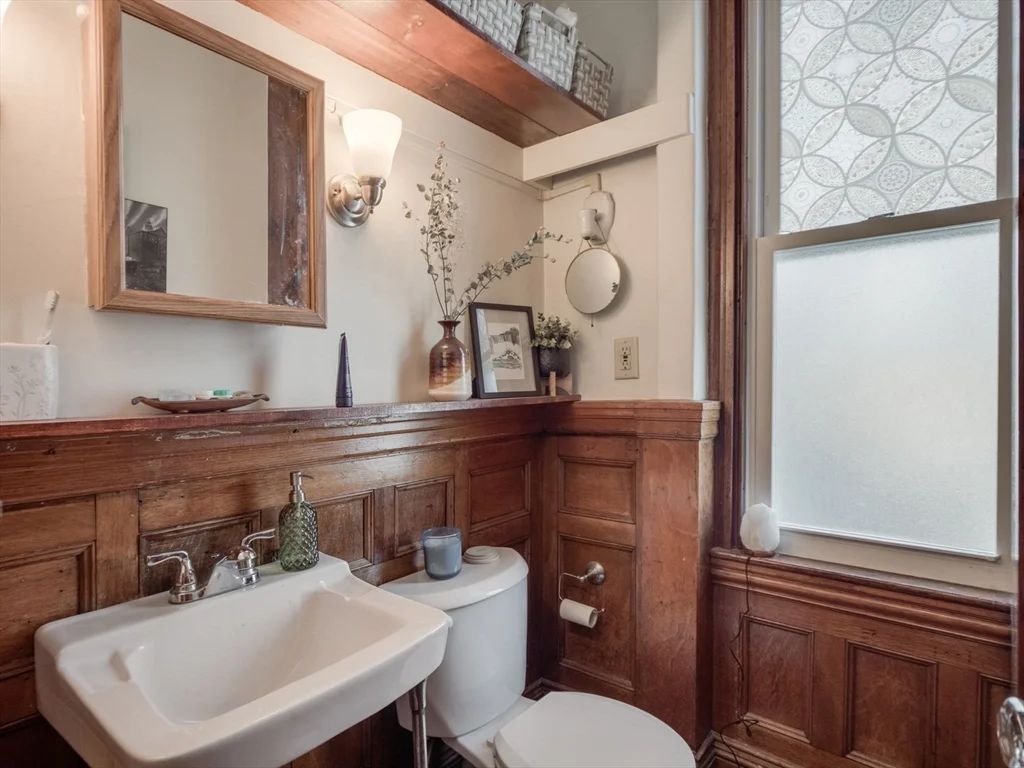 3 Monmouth St, Spring Hill