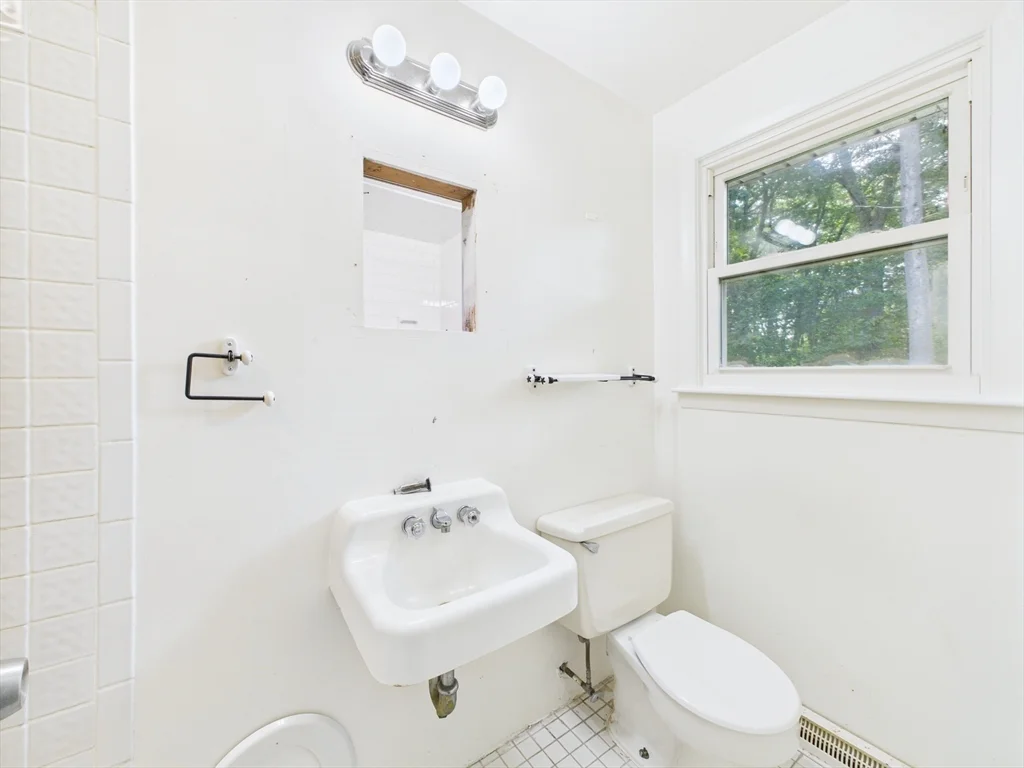 91 Old Post Rd, Sharon