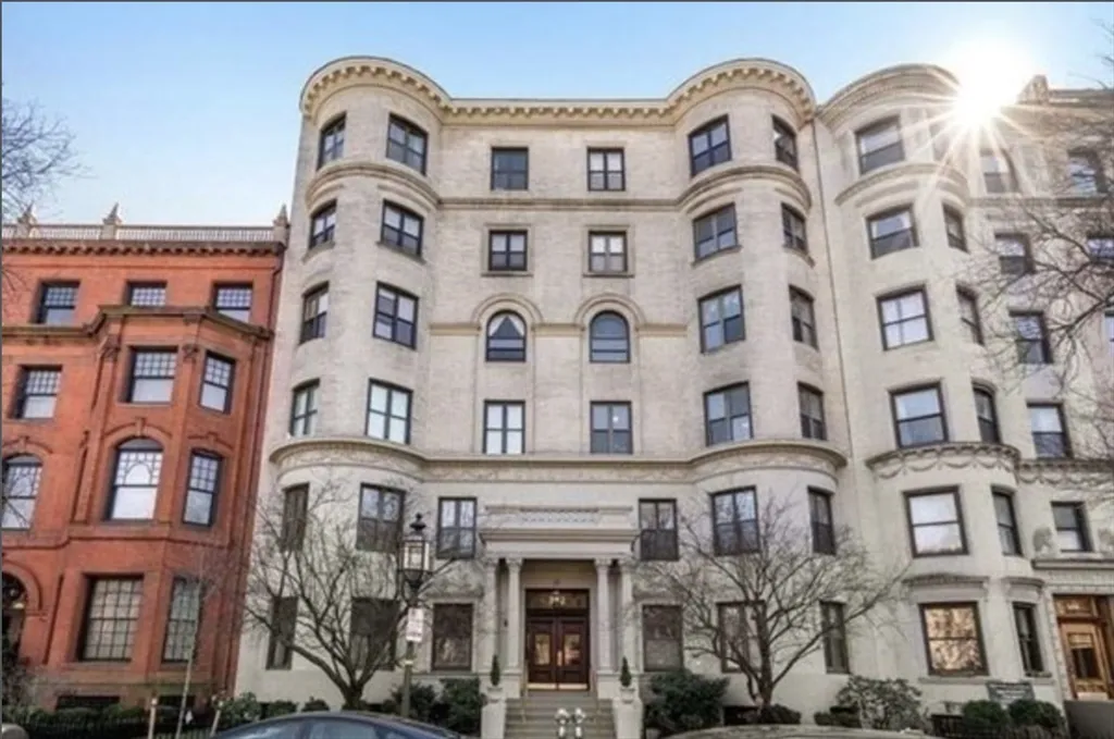 382 Commonwealth Ave, Back Bay