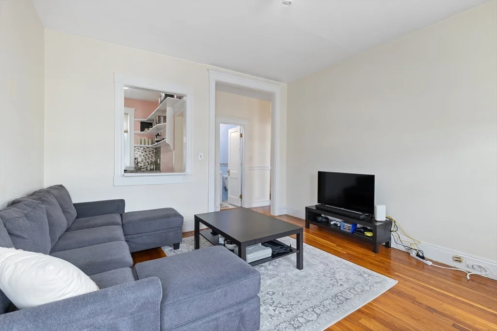 1568 Commonwealth Ave, Brighton