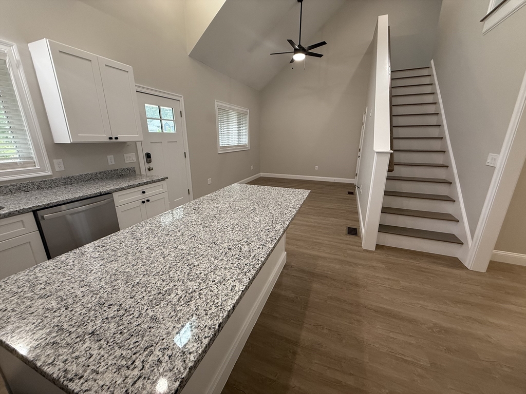 15 Glacier Path, Middleboro