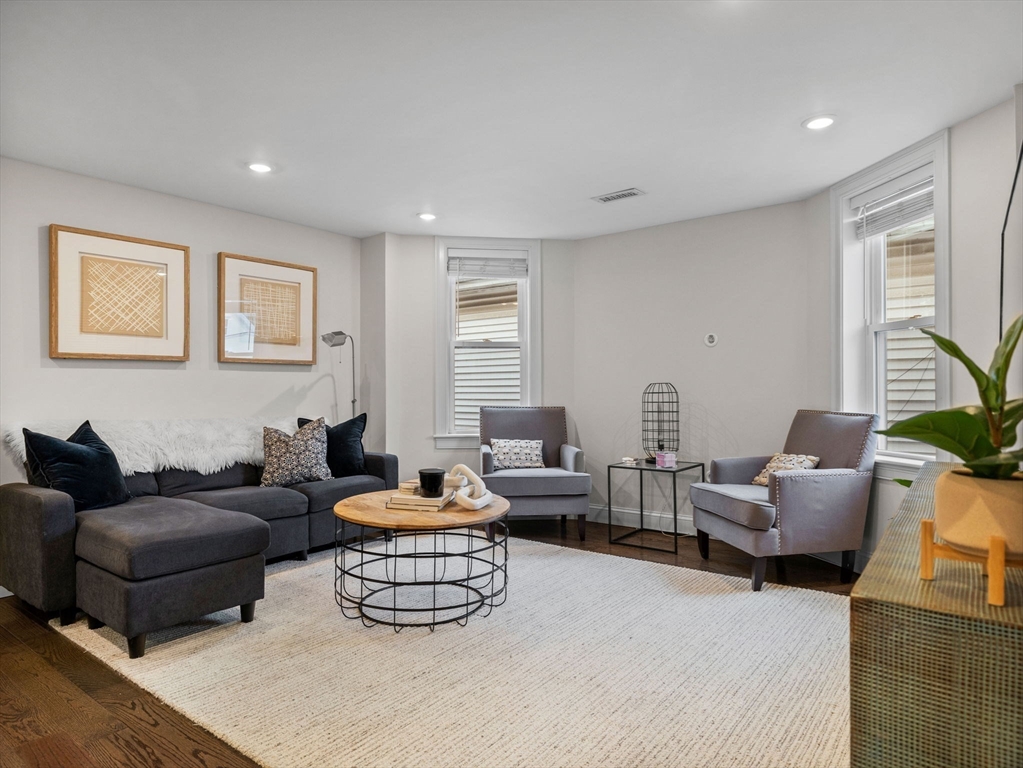 22 Otis St, Somerville