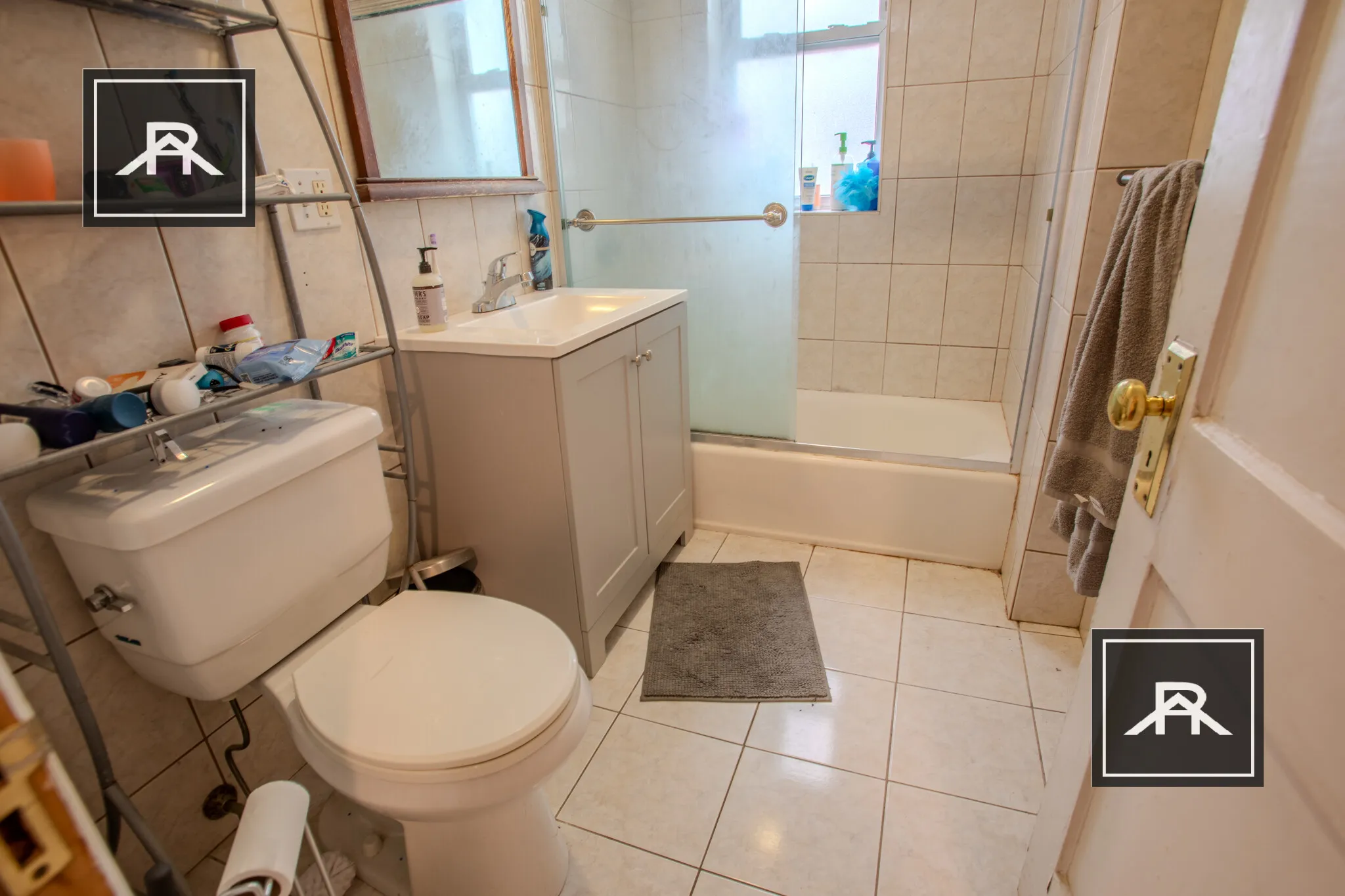 73 Thatcher St, North Brookline