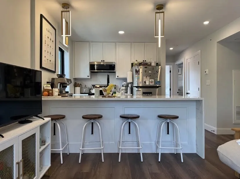 35 Hunnewell Ave, Oak Square