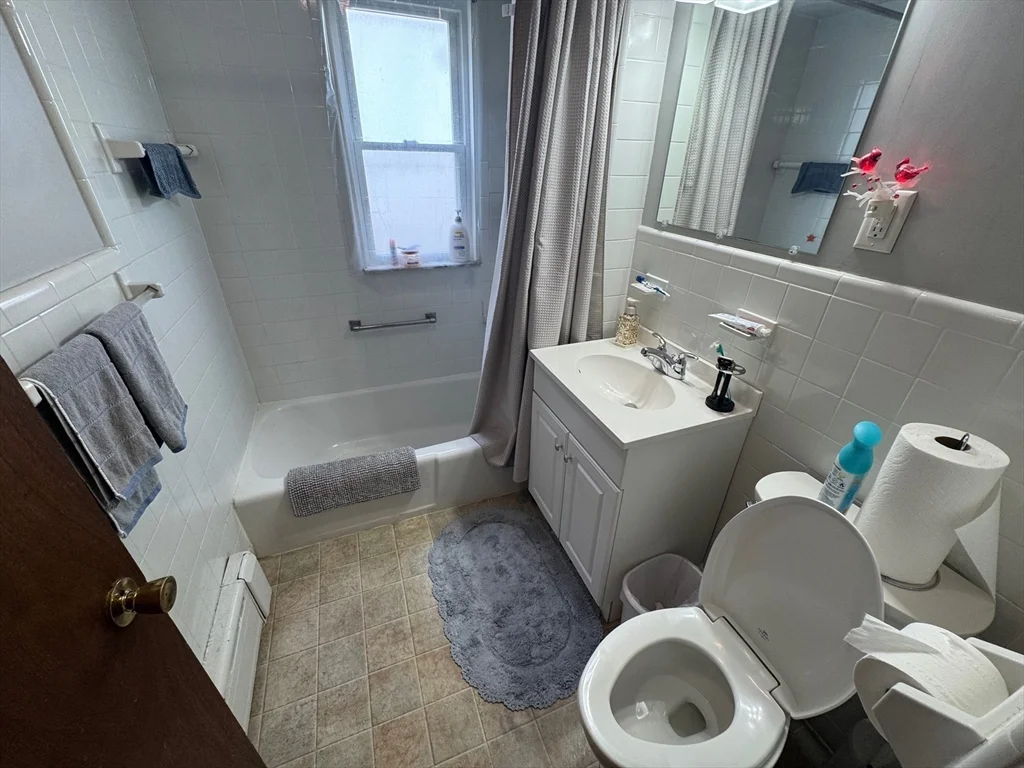 198 School St, Watertown