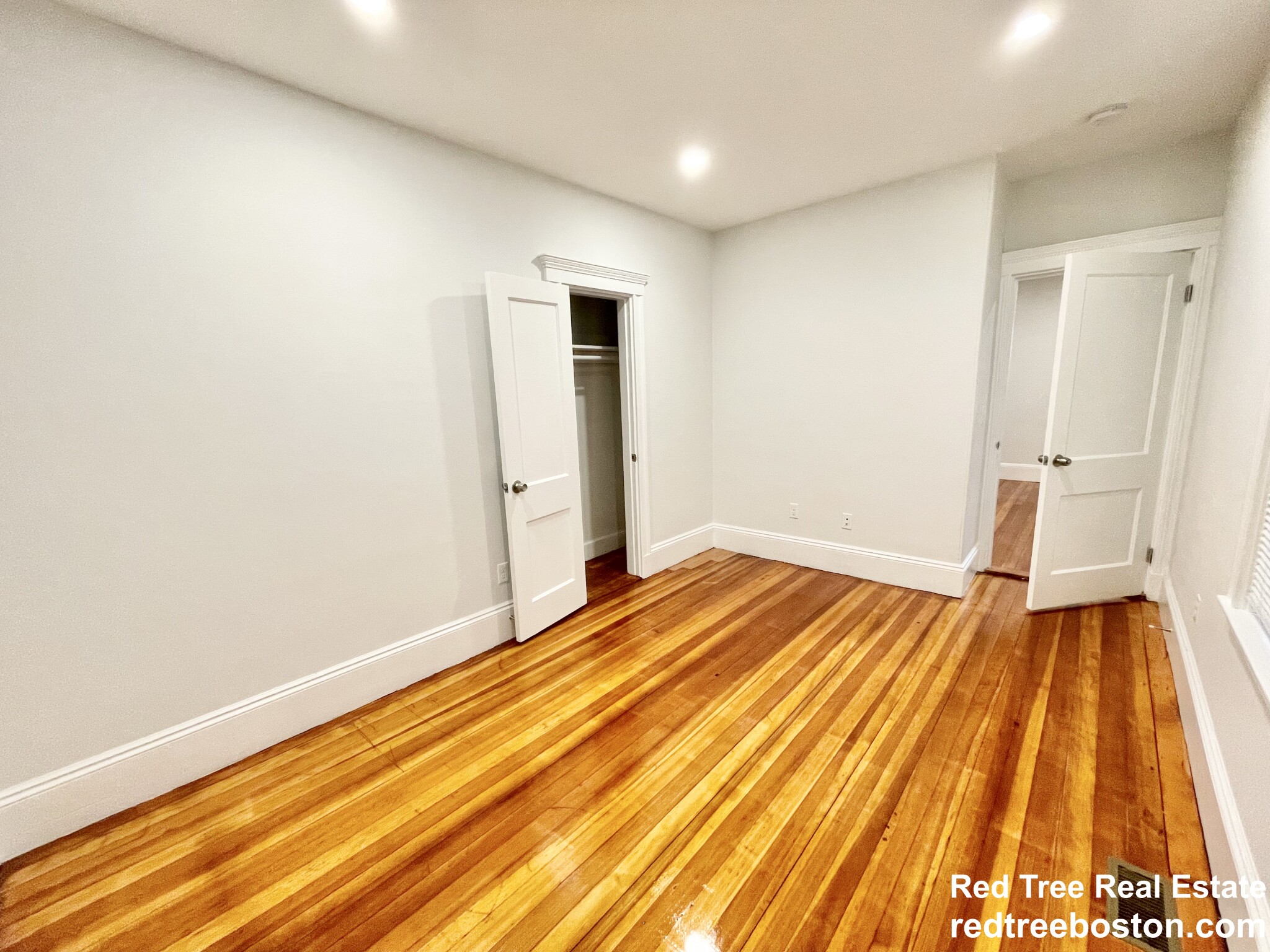 68 Bakersfield St, Dorchester