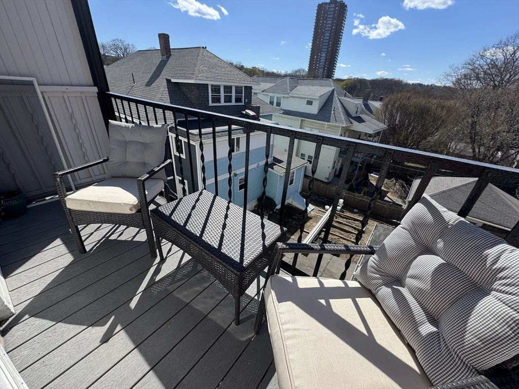 339 S Huntington Ave, Jamaica Plain