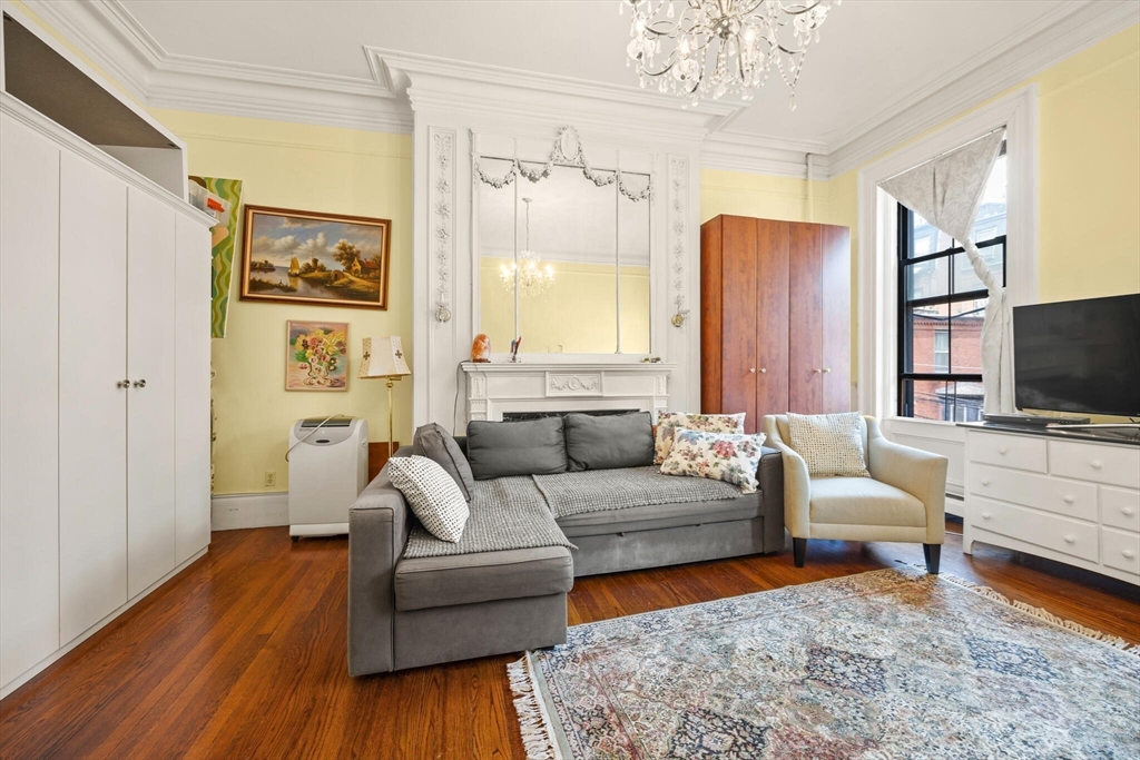 227 Marlborough St, Back Bay