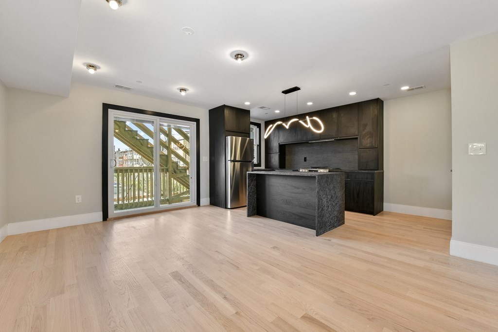 6 Brooks St, East Boston