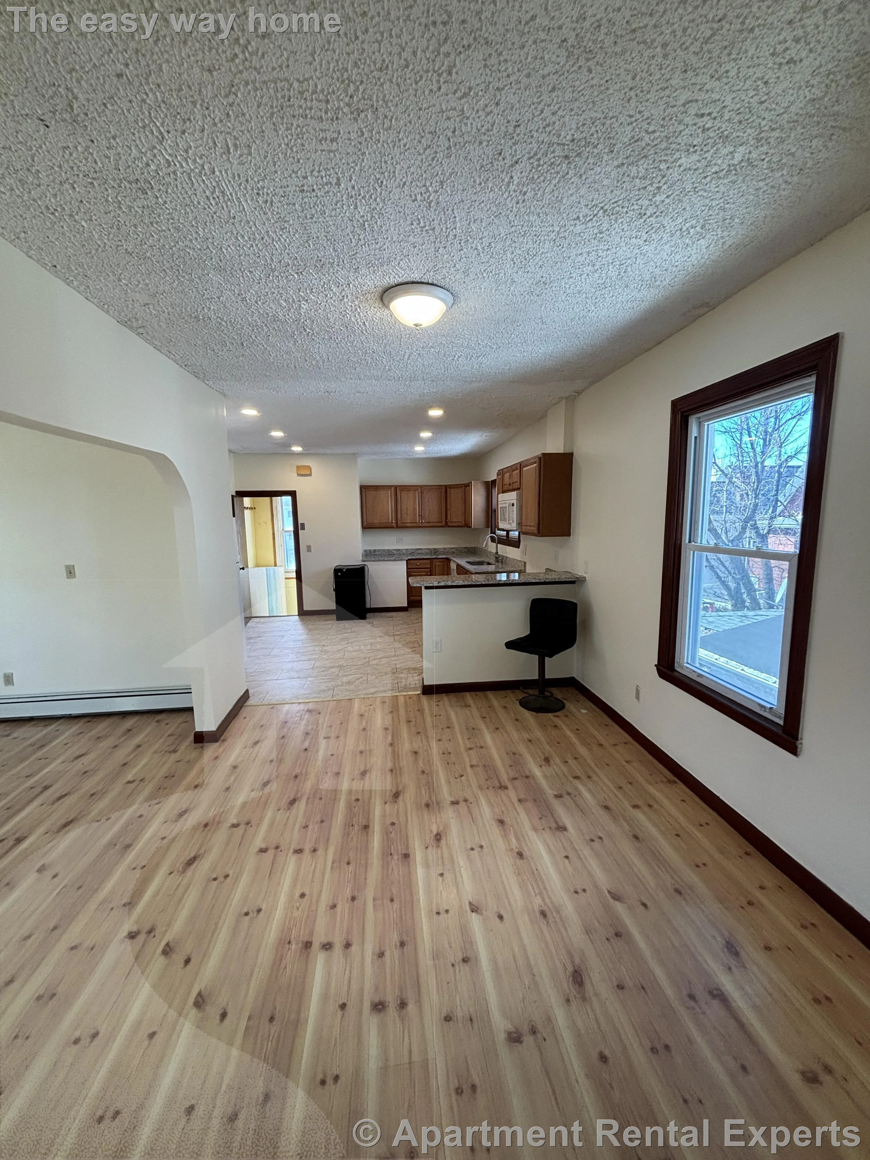 569 Main St, Magoun Square