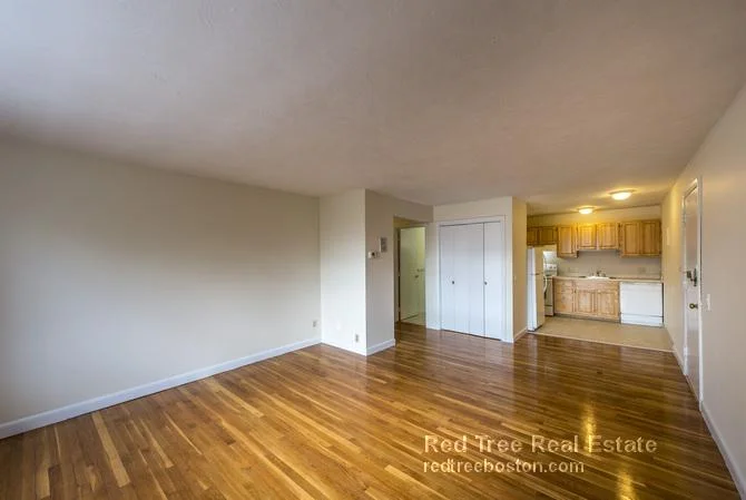 84 Gardner St, Allston