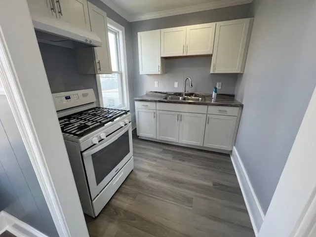 1414 Plymouth Ave, Fall River