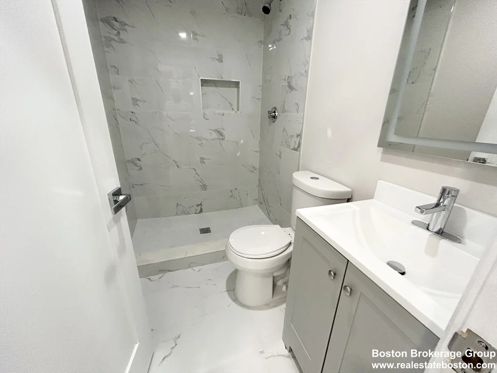 23 Mount Vernon St, Dorchester