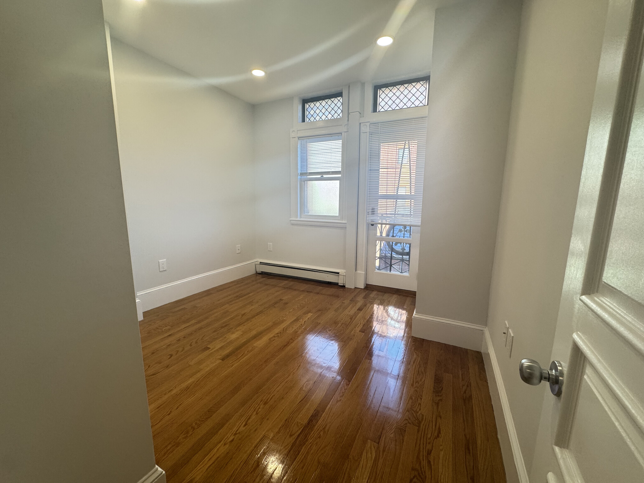 195 Commonwealth Ave, Back Bay