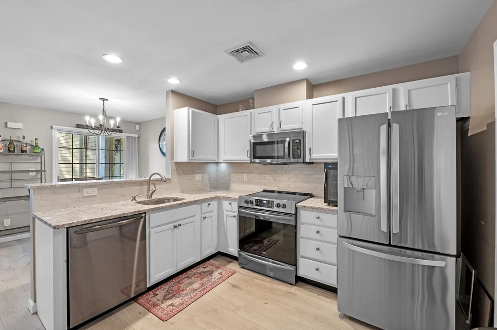 709 Gazebo Cir, Reading