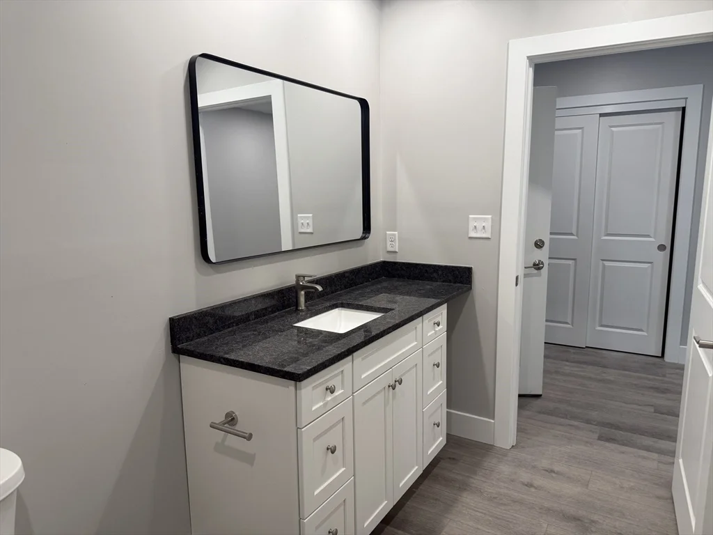 251 Sladen St, Dracut