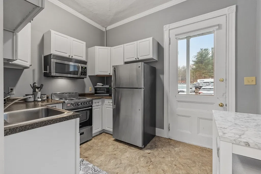 113 Main St, Pepperell