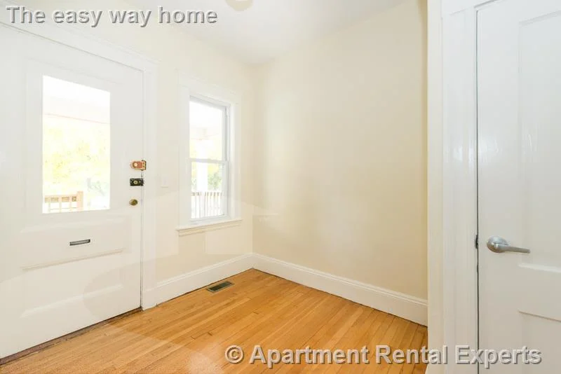 299-301 Alewife Brook Pkwy, Tufts