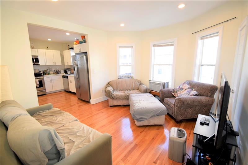 11 Winter Hill Rd, South Medford