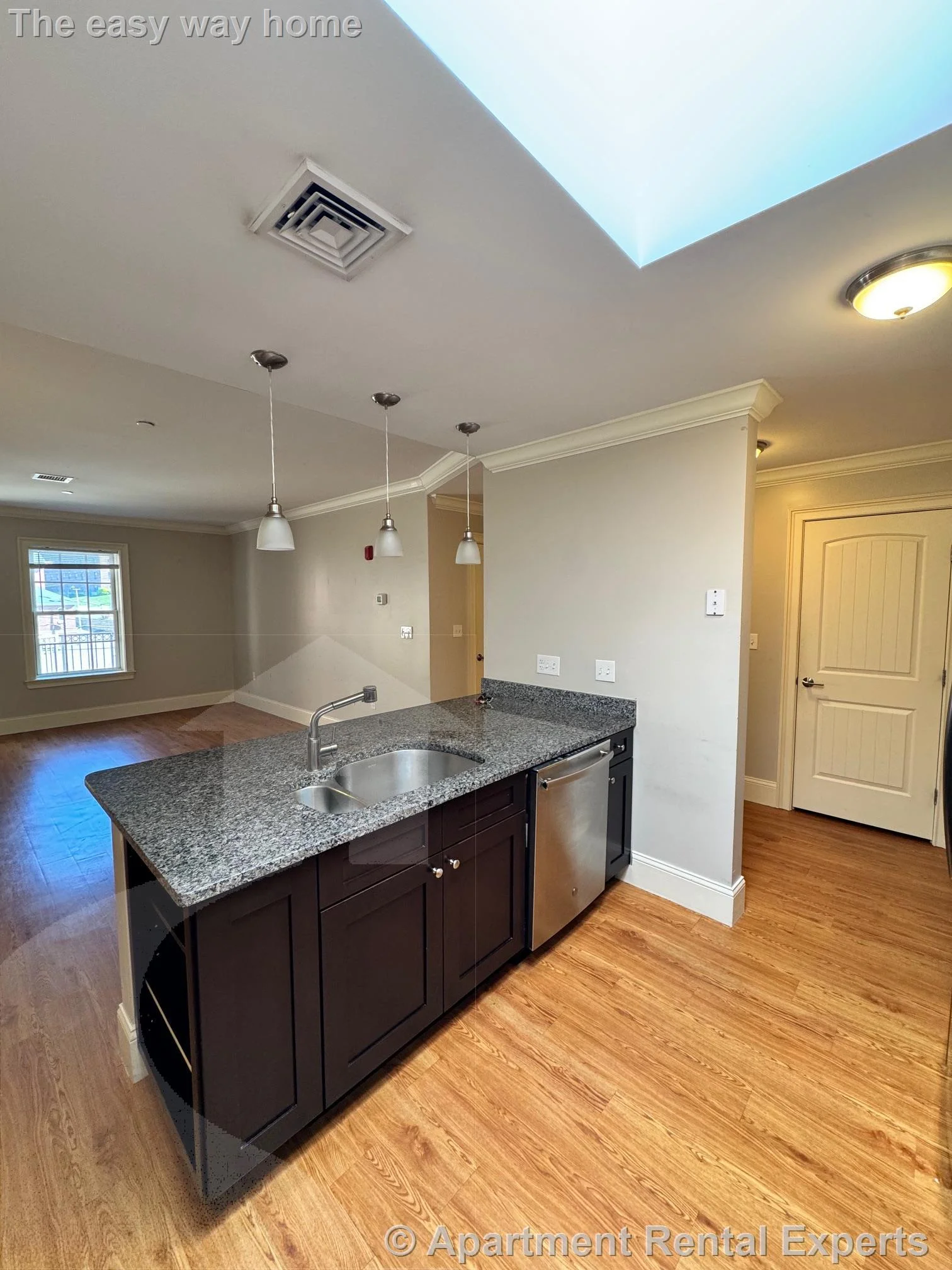286 Main St, Woburn