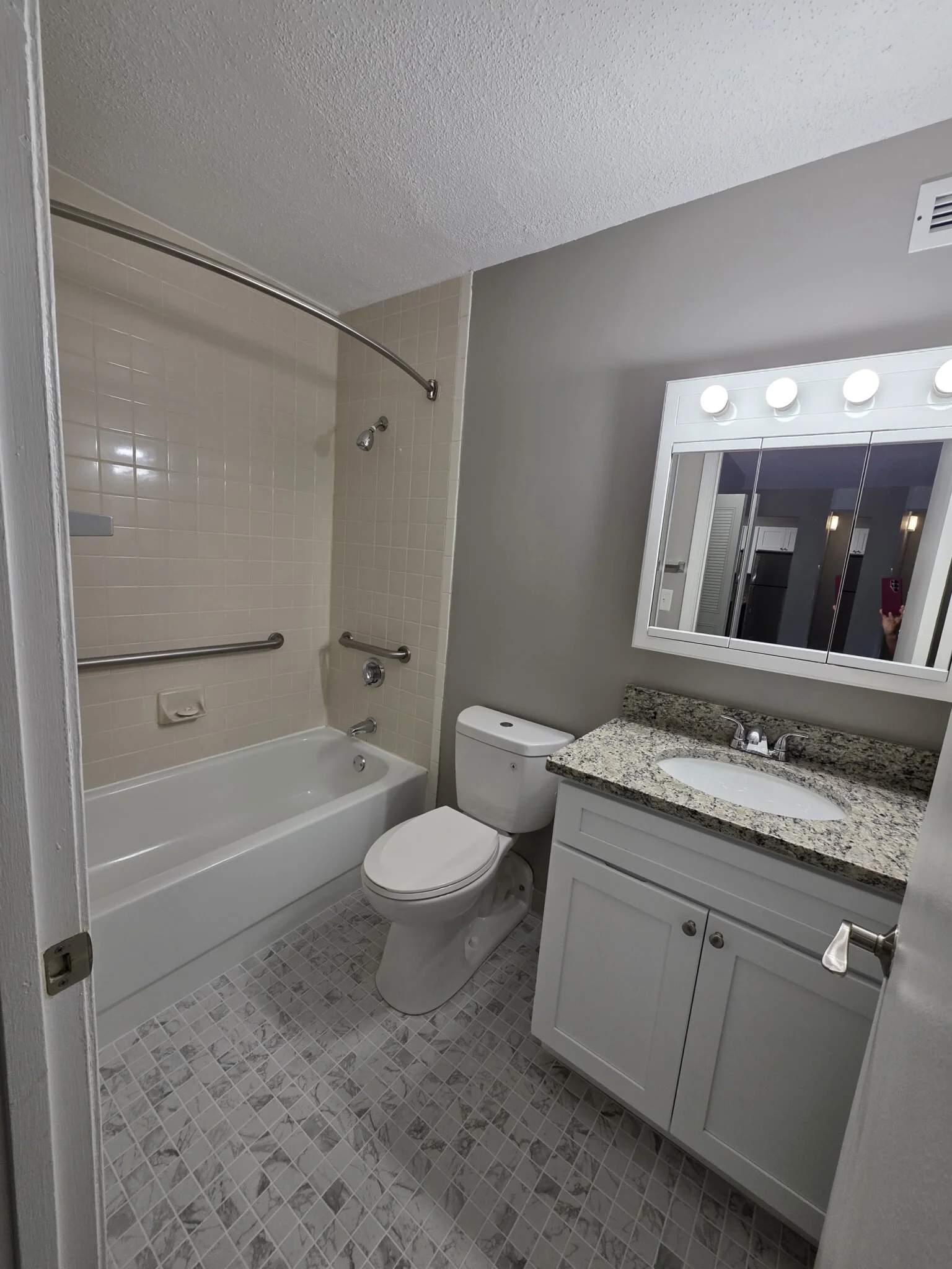 15 South Point Dr, Dorchester