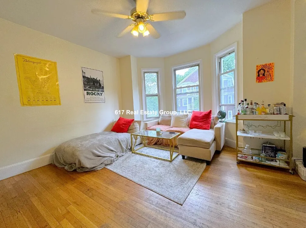 216 Freeman St, North Brookline