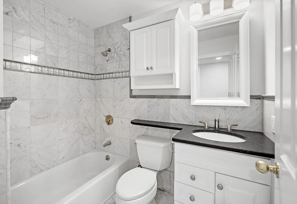 4 Charlesgate E, Back Bay