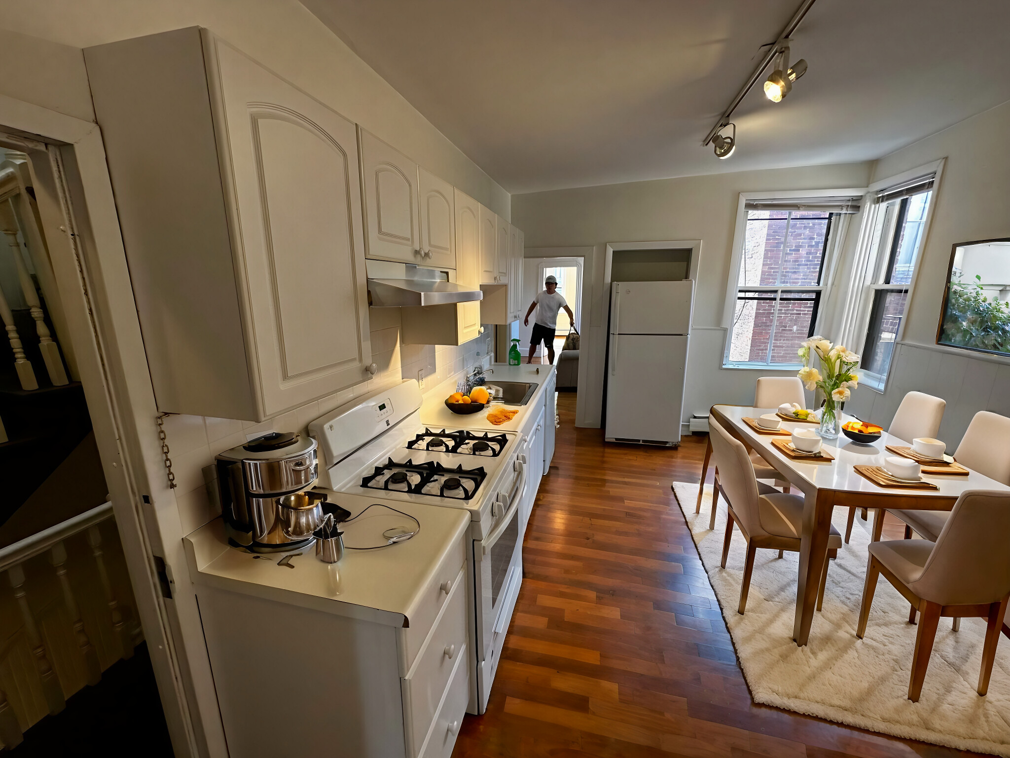 17 Irving St, Beacon Hill