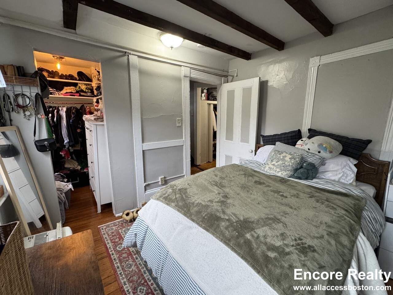 2 Champney Pl, Beacon Hill