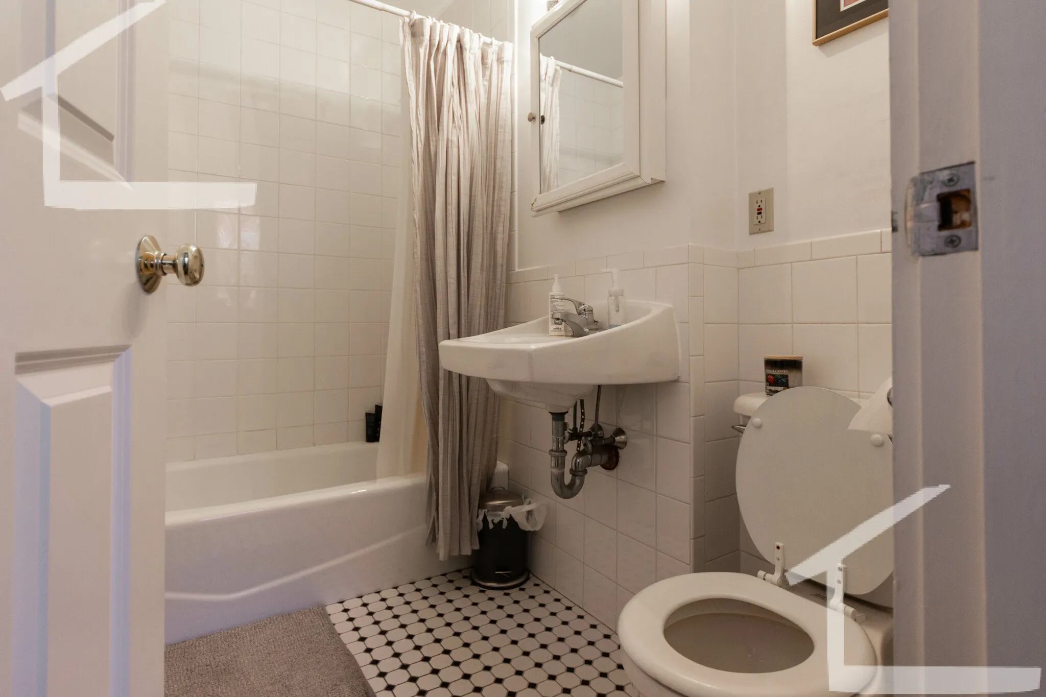 25 Glenville Ave, Allston